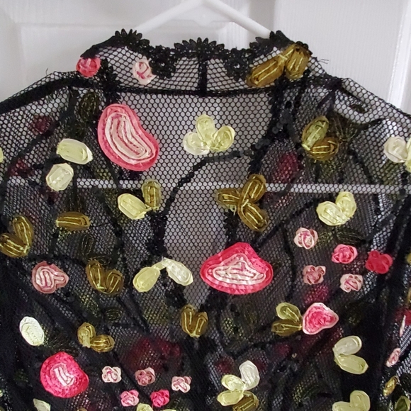 Ladies evening wear - Picture 3 of 3